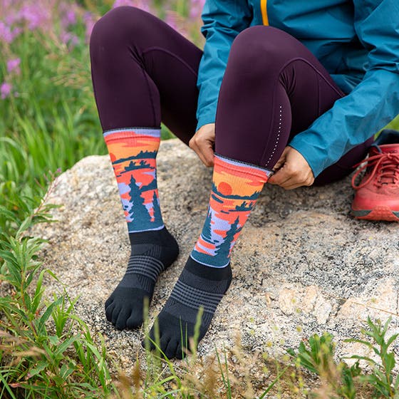 Injinji Artist Designed Women's Trail Midweight Crew Running Socks